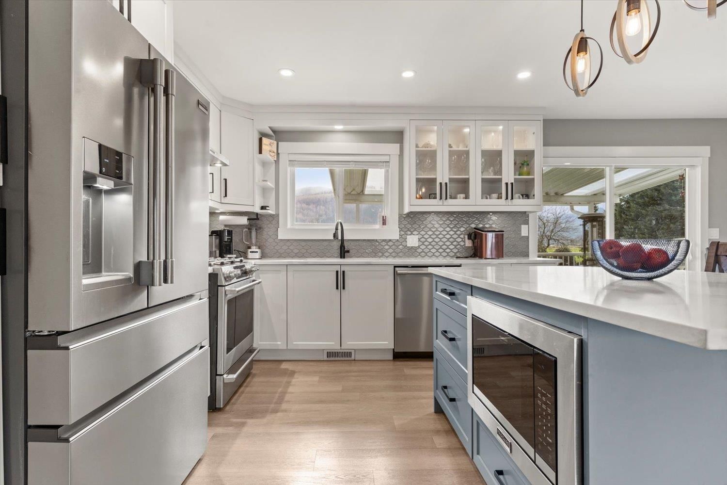 49176 PRAIRIE CENTRAL ROAD Image 12