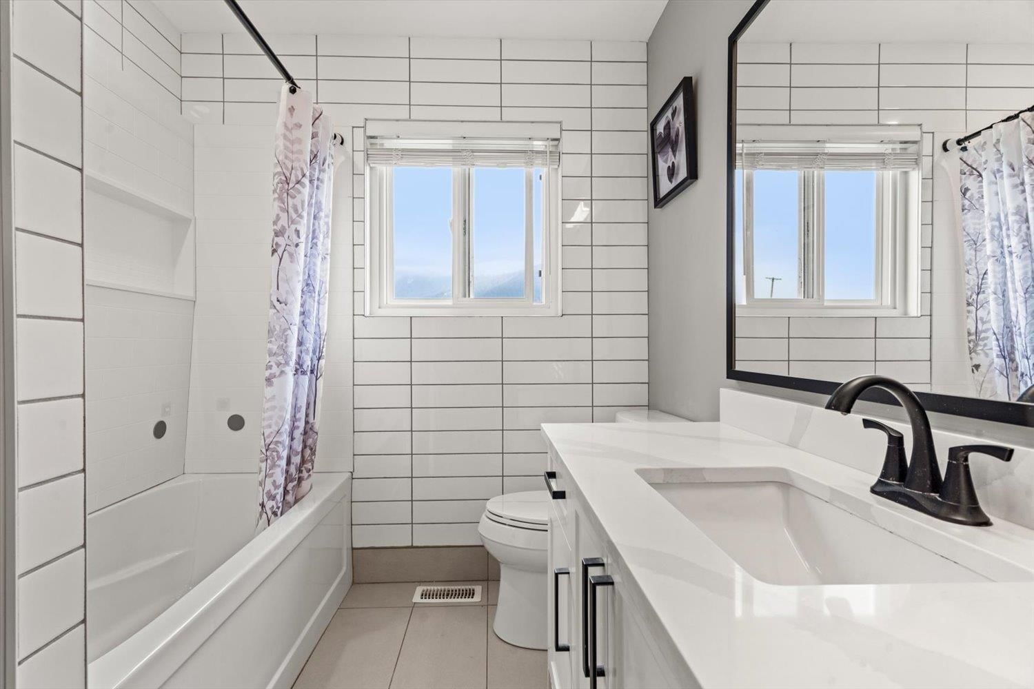 49176 PRAIRIE CENTRAL ROAD Image 23