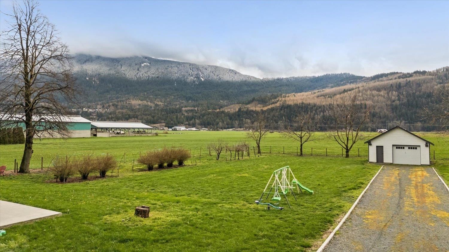 49176 PRAIRIE CENTRAL ROAD Image 37