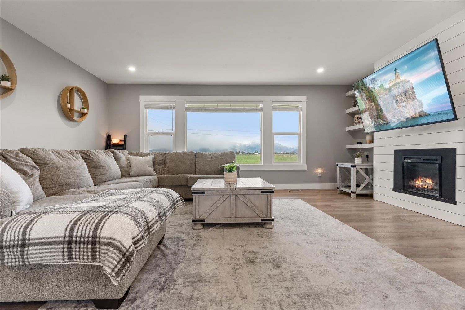 49176 PRAIRIE CENTRAL ROAD Image 9