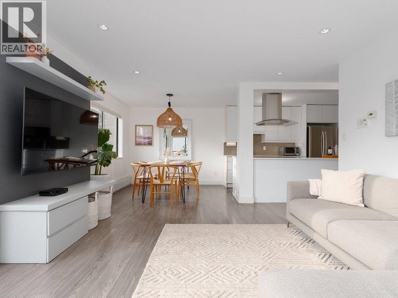 103 - 127 4TH Street, North Vancouver, V7L1H7 | Image 2