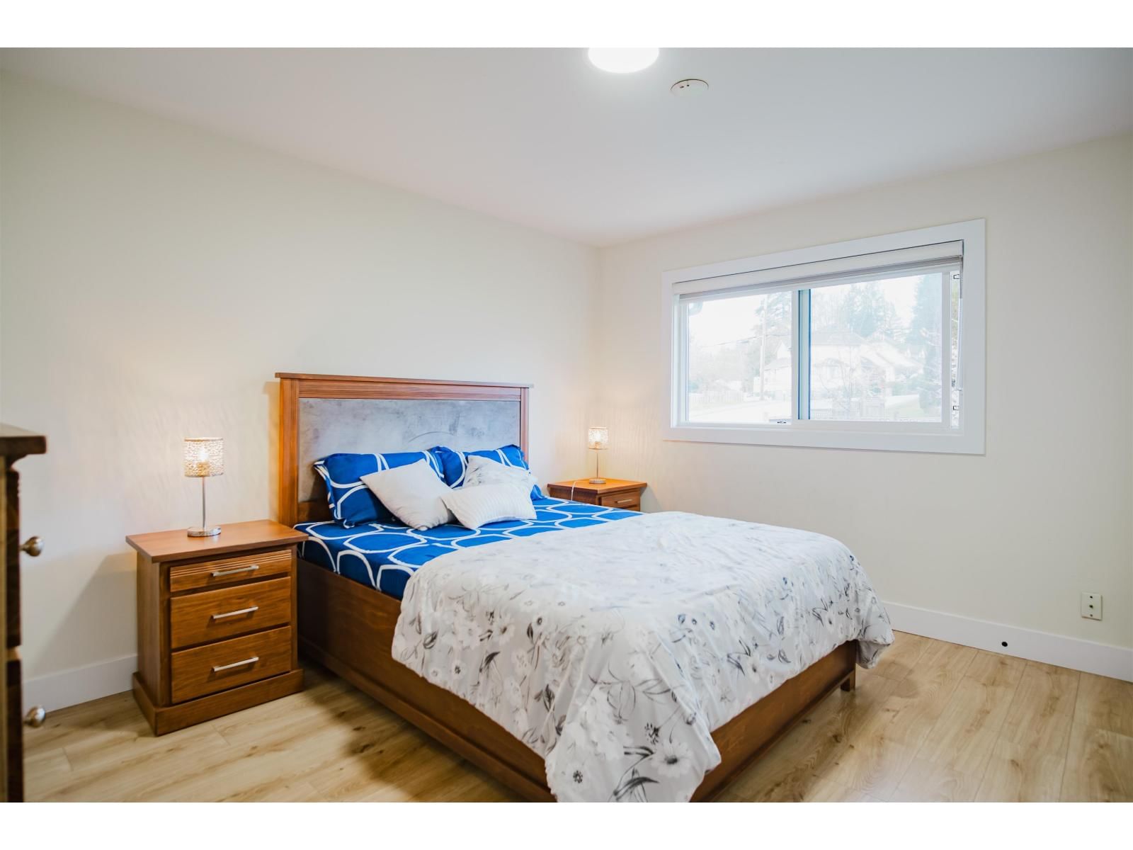 32347 BRANT AVENUE Image 16