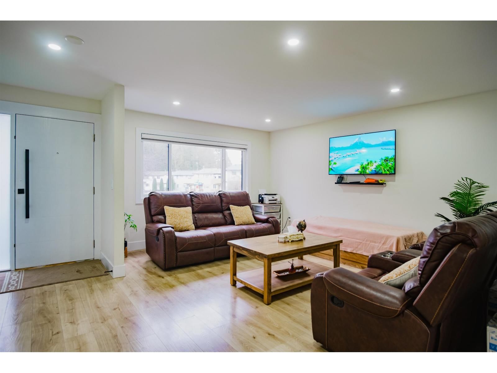 32347 BRANT AVENUE Image 4