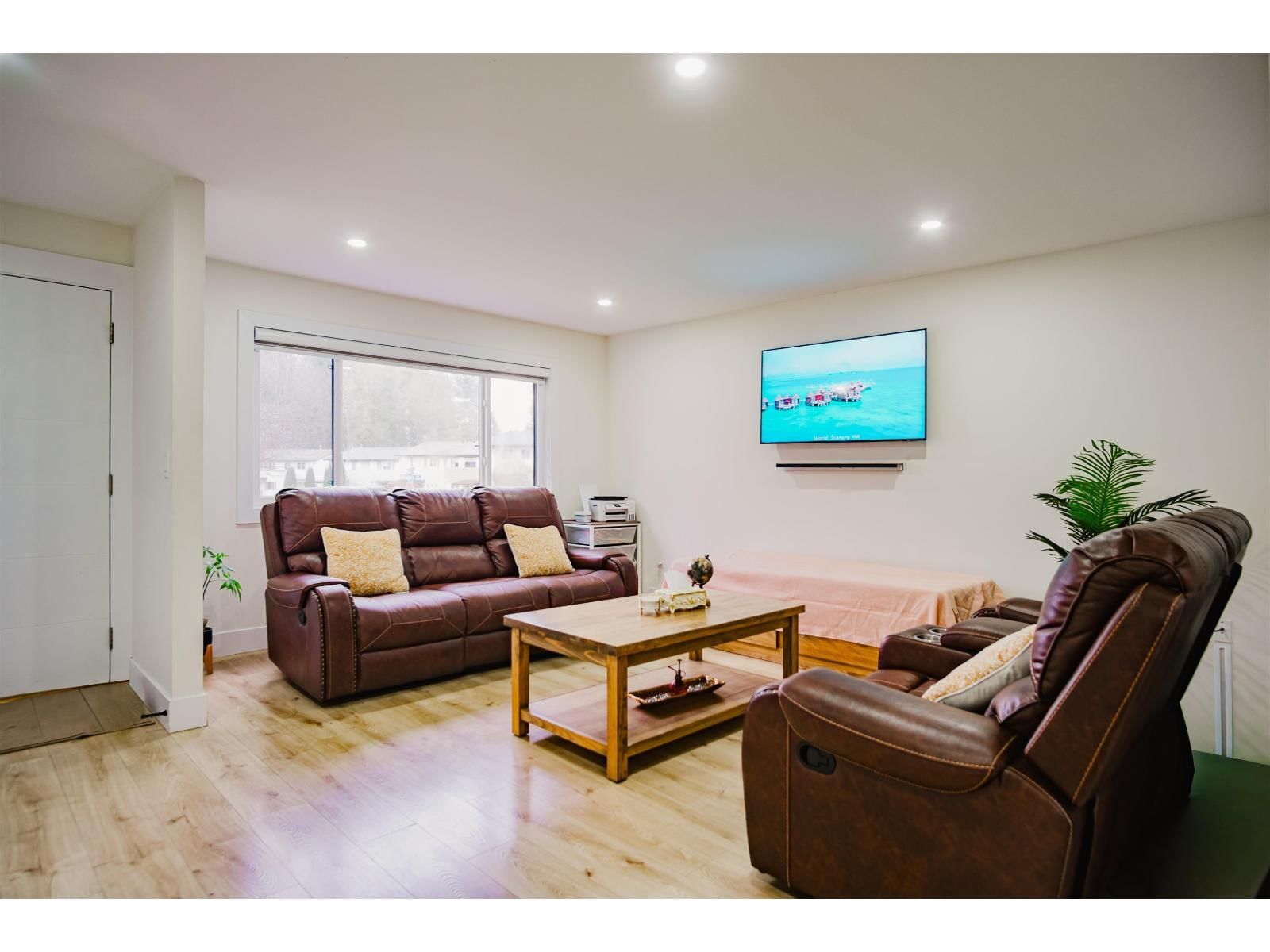 32347 BRANT AVENUE Image 6