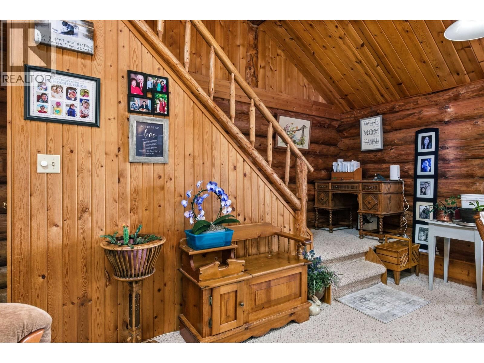 2815 PIONEER CRESCENT Image 12