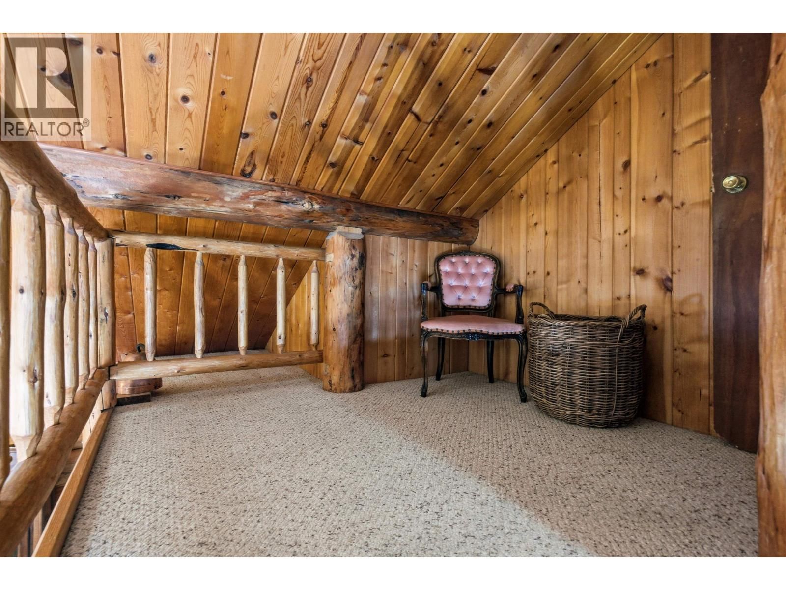 2815 PIONEER CRESCENT Image 13