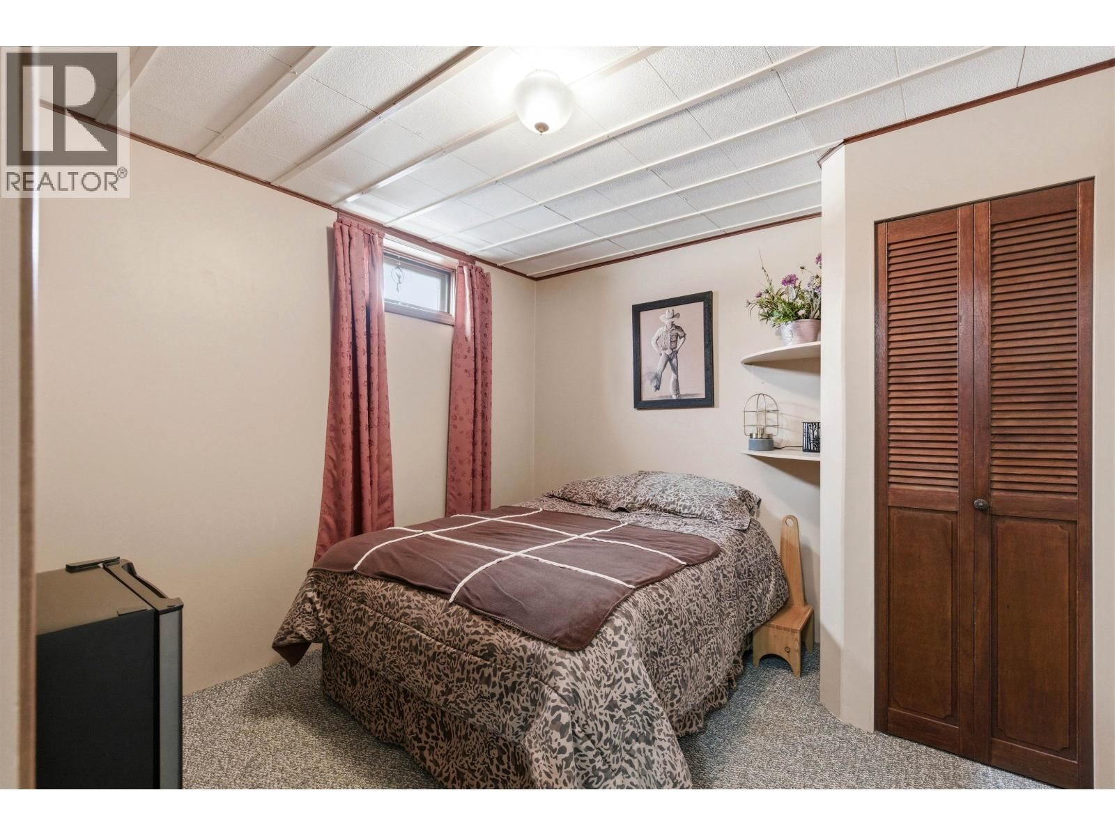 2815 PIONEER CRESCENT Image 23