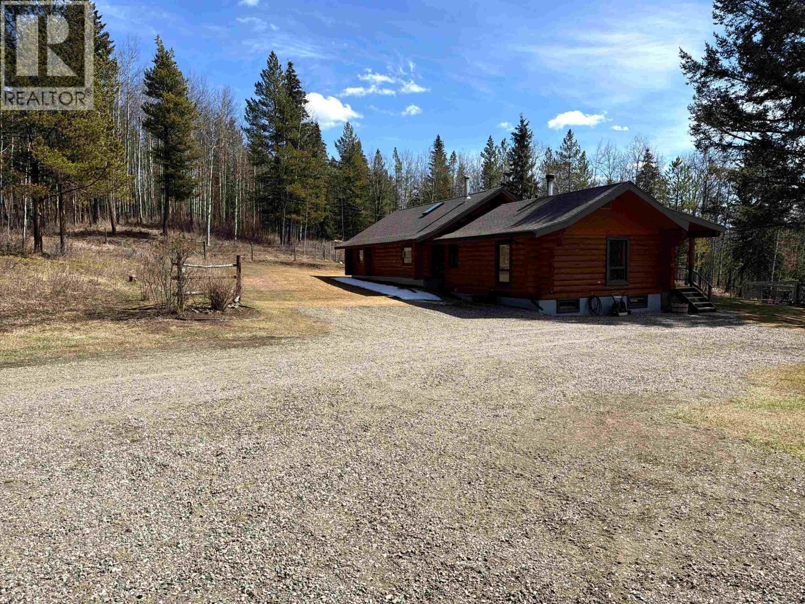 2815 PIONEER CRESCENT Image 29