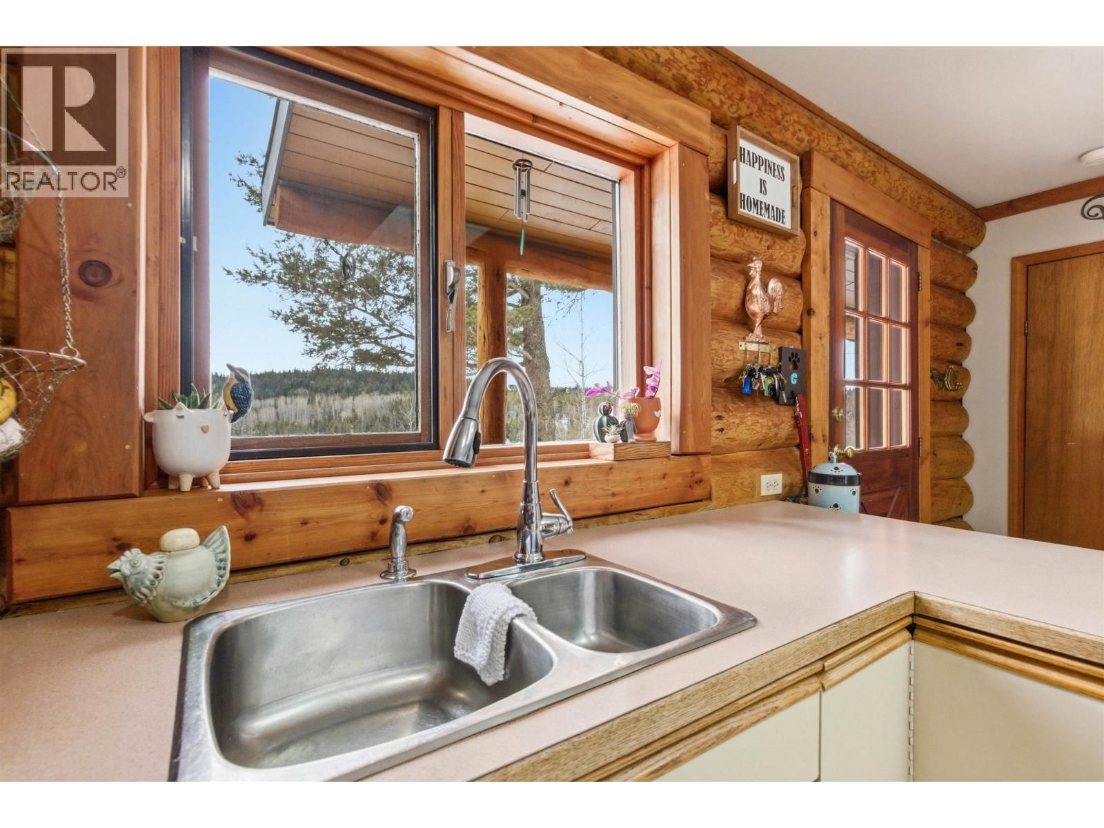 2815 PIONEER CRESCENT Image 4