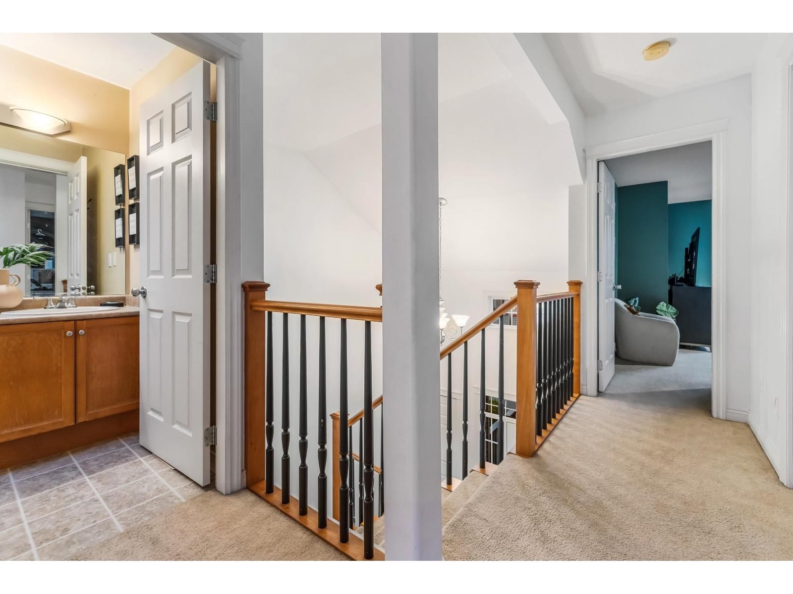 32 - 2088 WINFIELD DRIVE Image 20