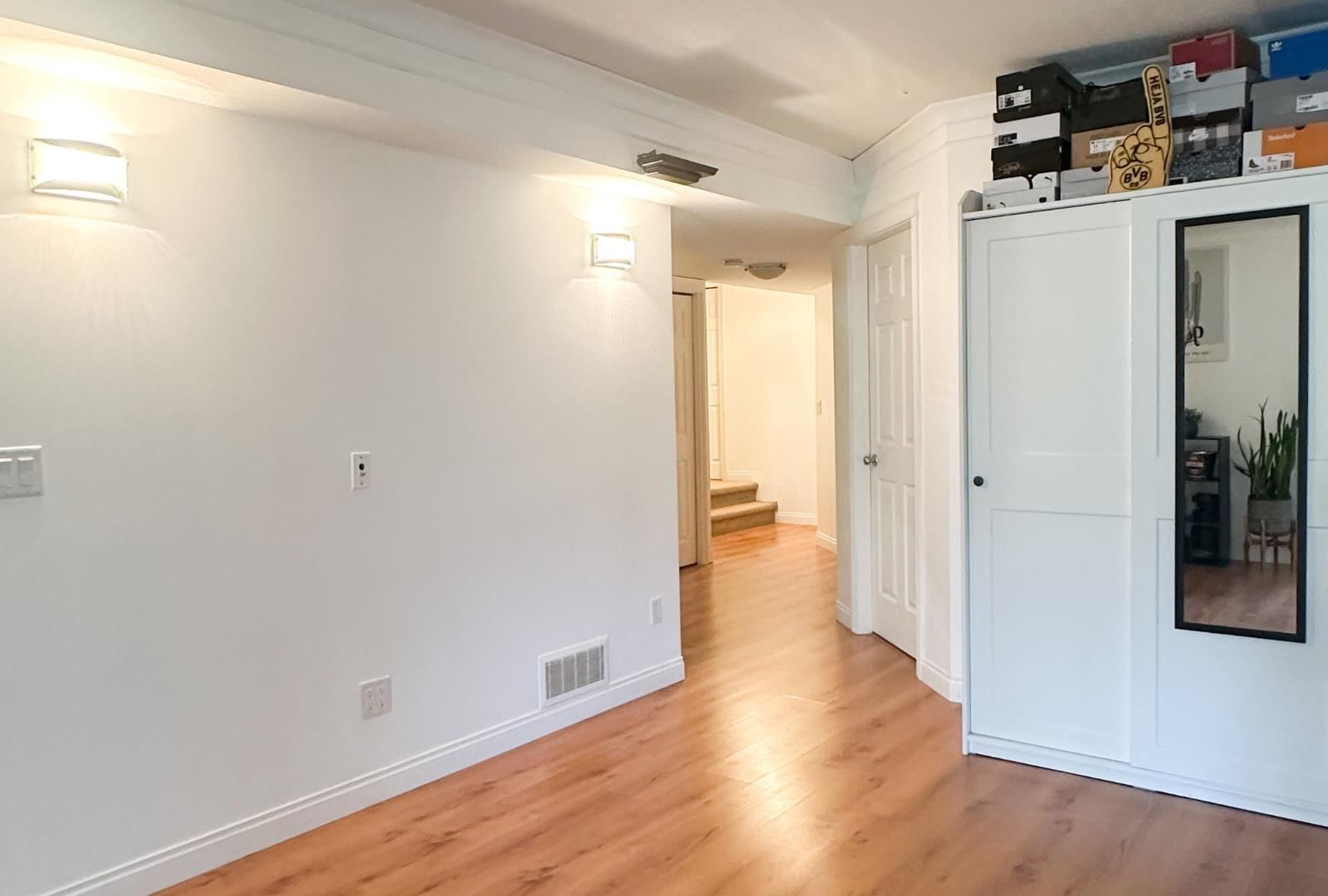 32 - 2088 WINFIELD DRIVE Image 28