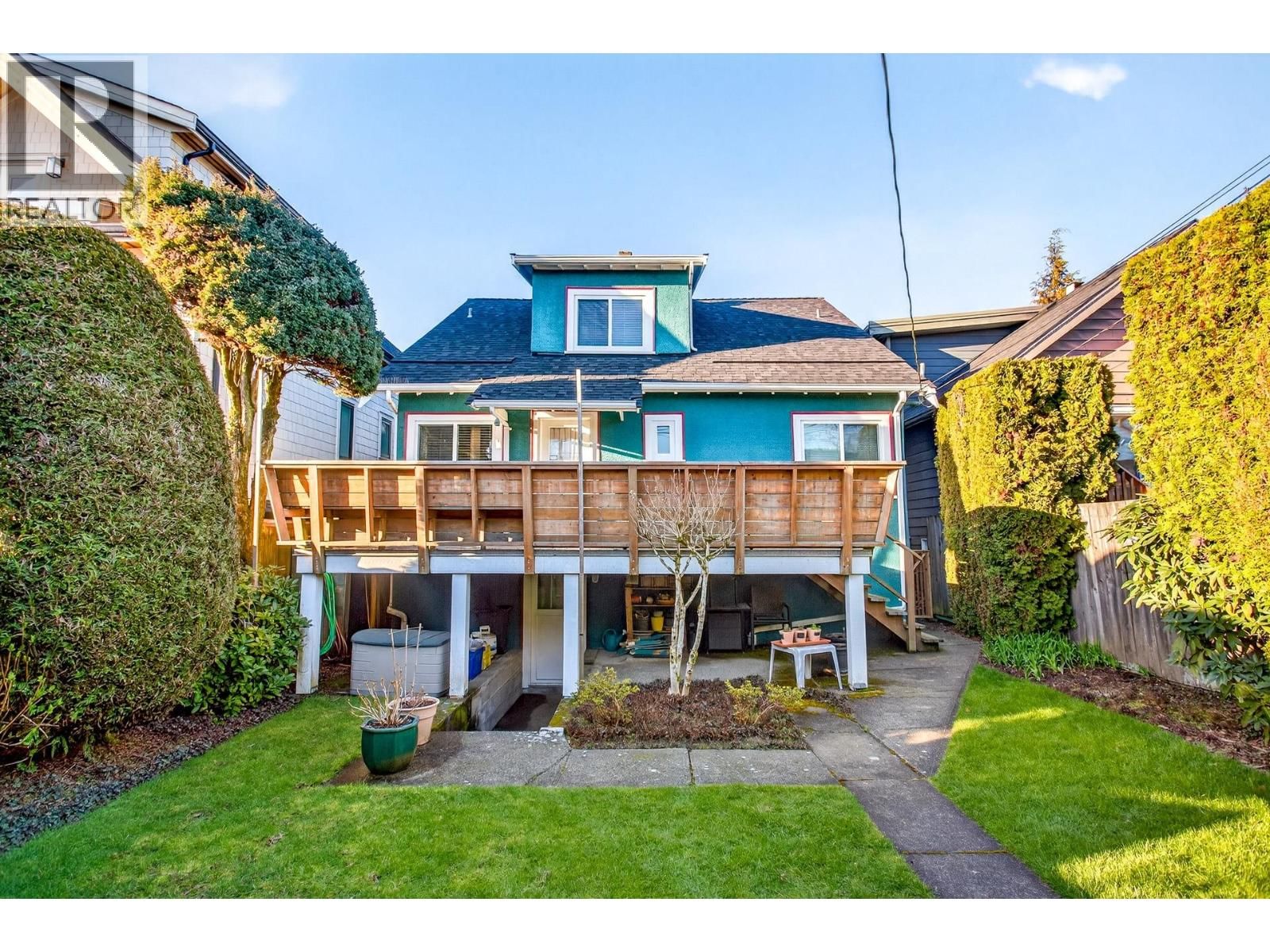 3494 OXFORD STREET Image 37