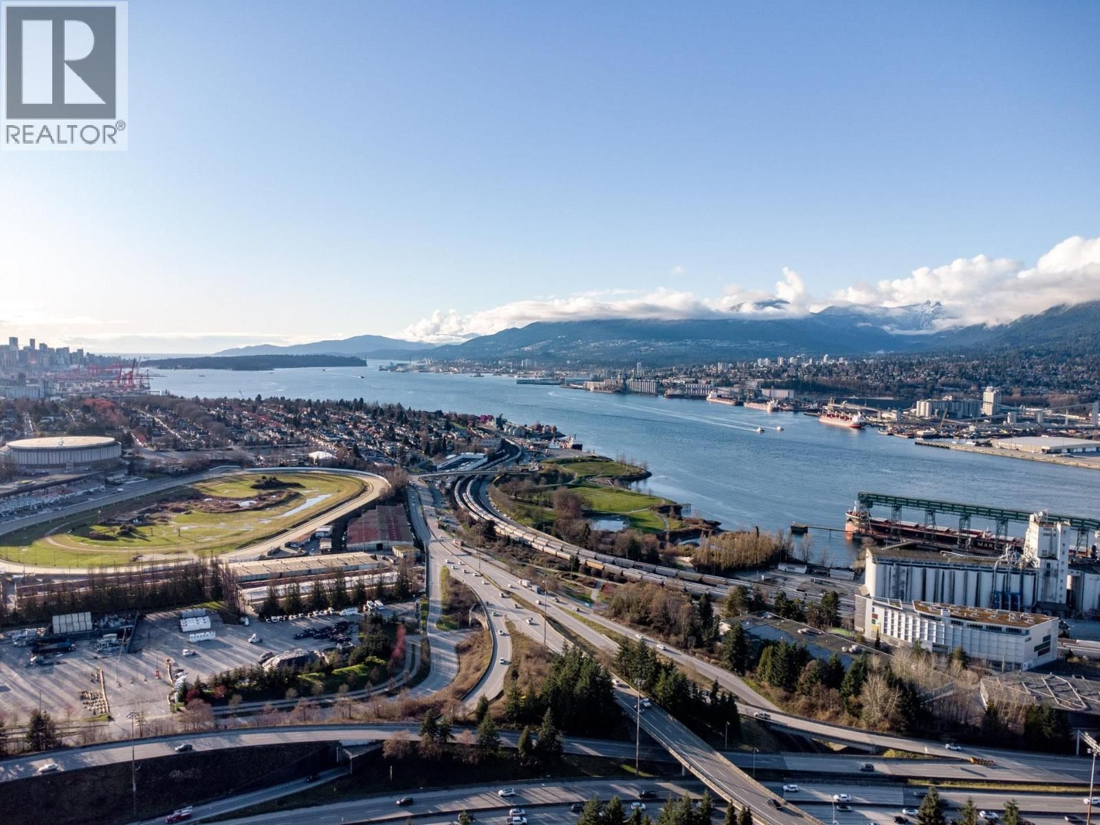 3494 OXFORD STREET Image 39