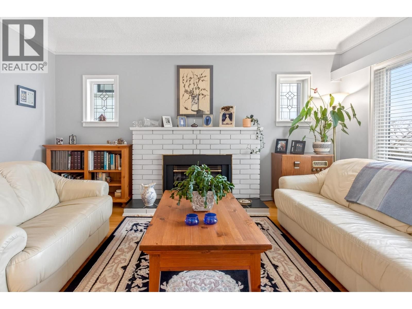 3494 OXFORD STREET Image 7