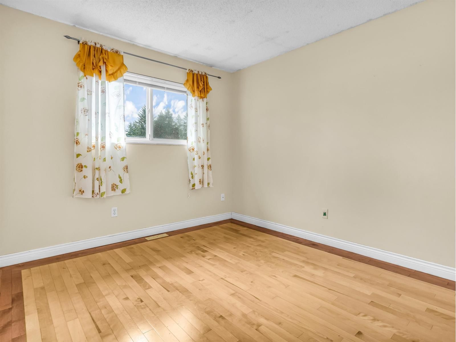 14783 101 AVENUE Image 25