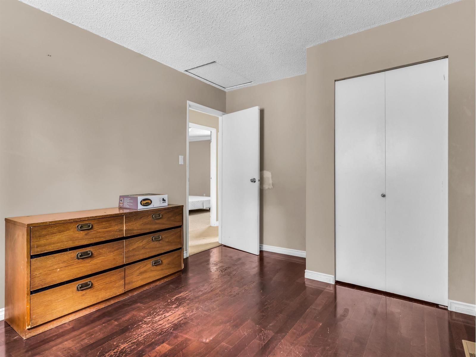 14783 101 AVENUE Image 30