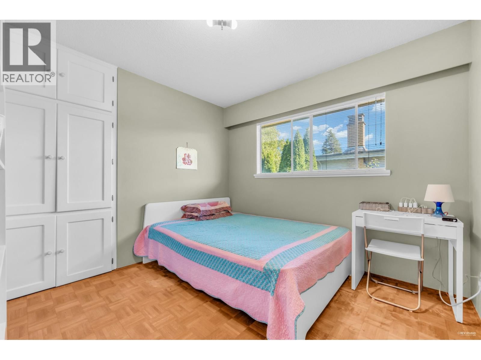 9040 GLENALLAN GATE Image 12