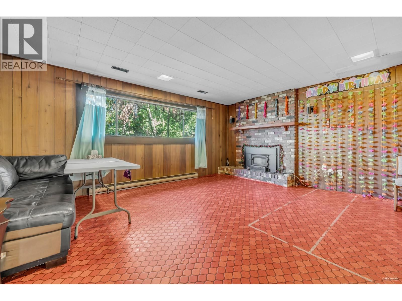 9040 GLENALLAN GATE Image 18