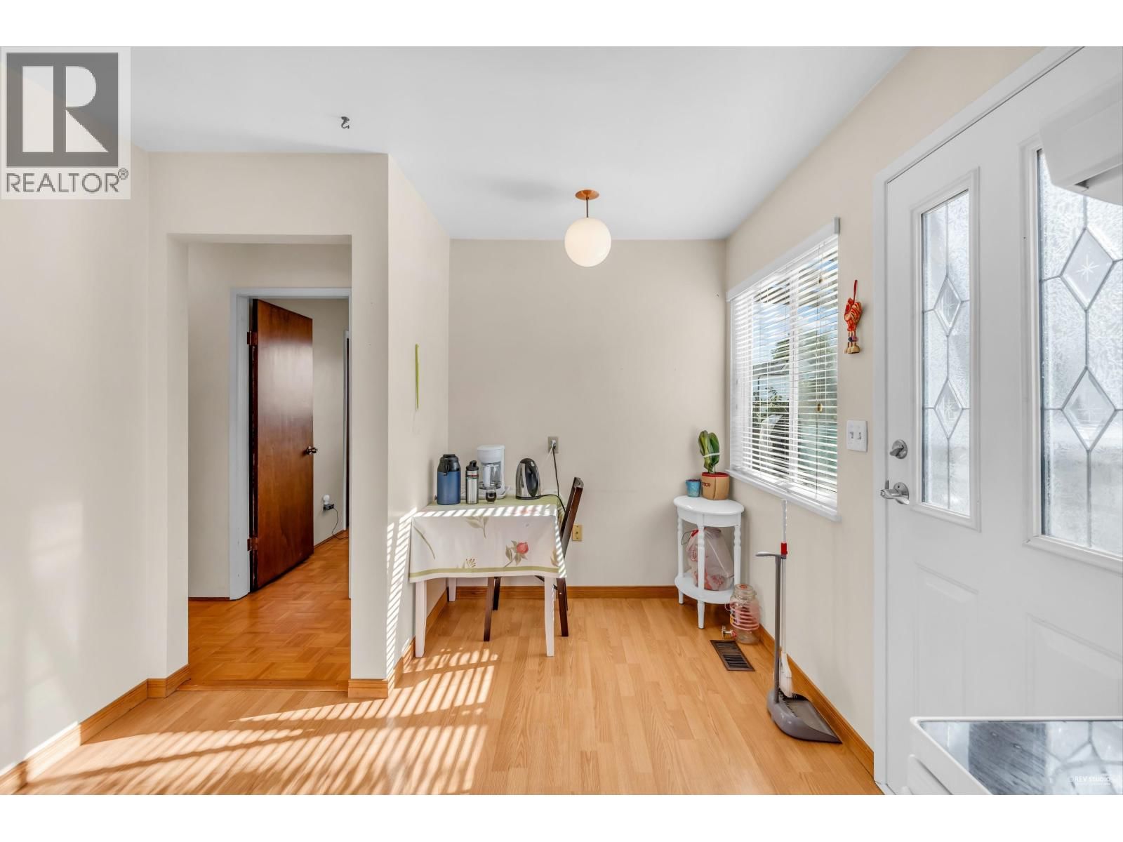 9040 GLENALLAN GATE Image 9