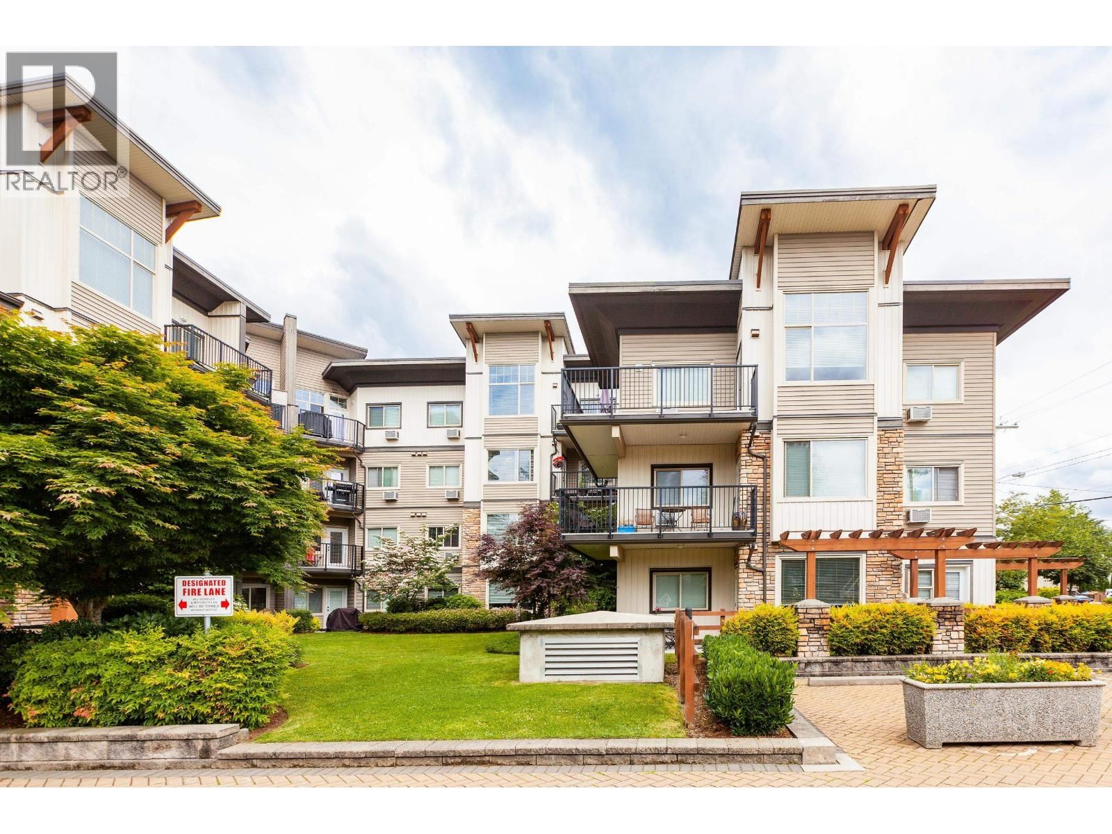 109 - 11935 BURNETT STREET Image 4