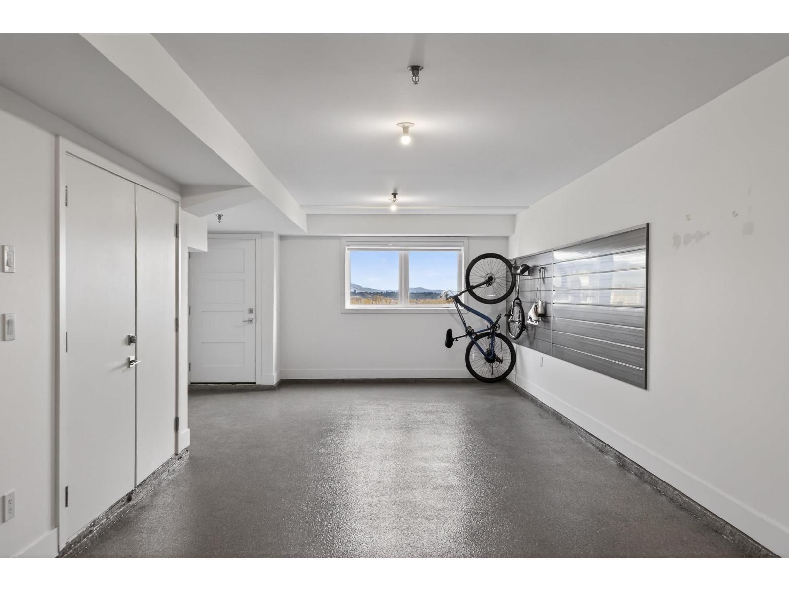 81 - 7381 PRESTON BOULEVARD Image 32