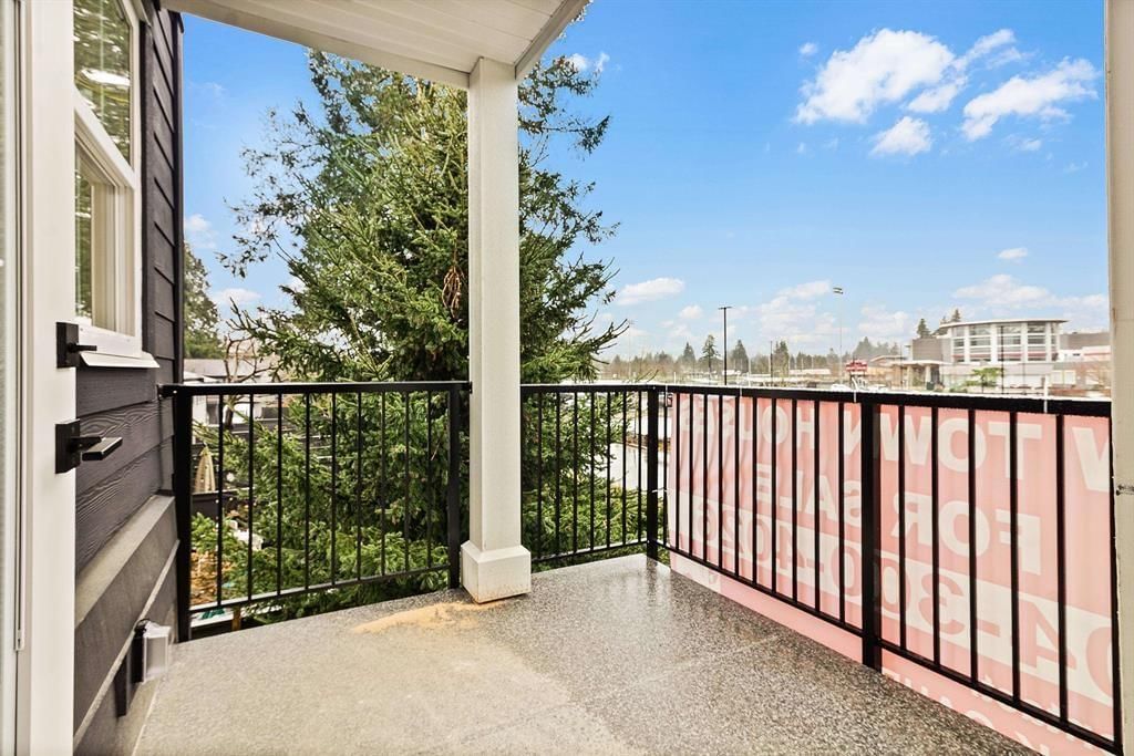 9 - 2360 CRESCENT WAY Image 3