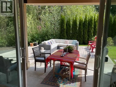 1087 MADELEY Place | Whistler British Columbia | Slide Image Eighteen