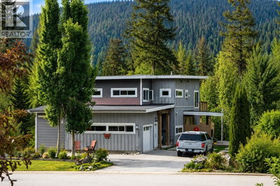 1087 MADELEY Place | Whistler British Columbia | Slide Image Thirty-five