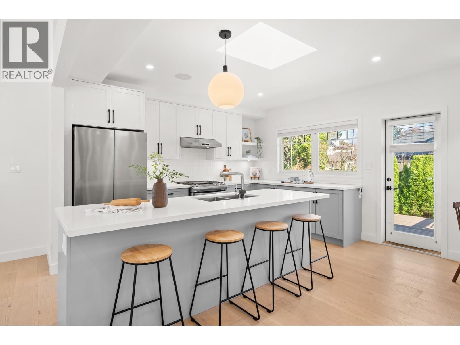 4770 54A STREET Image 6