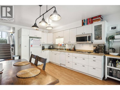 784 MILLBANK | Vancouver British Columbia | Slide Image Thirteen
