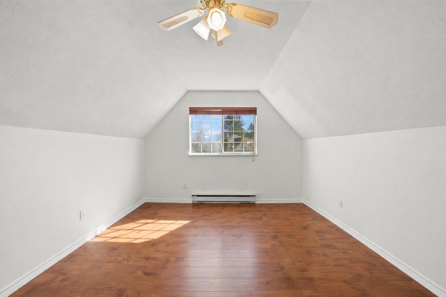 8891 157 STREET Image 24