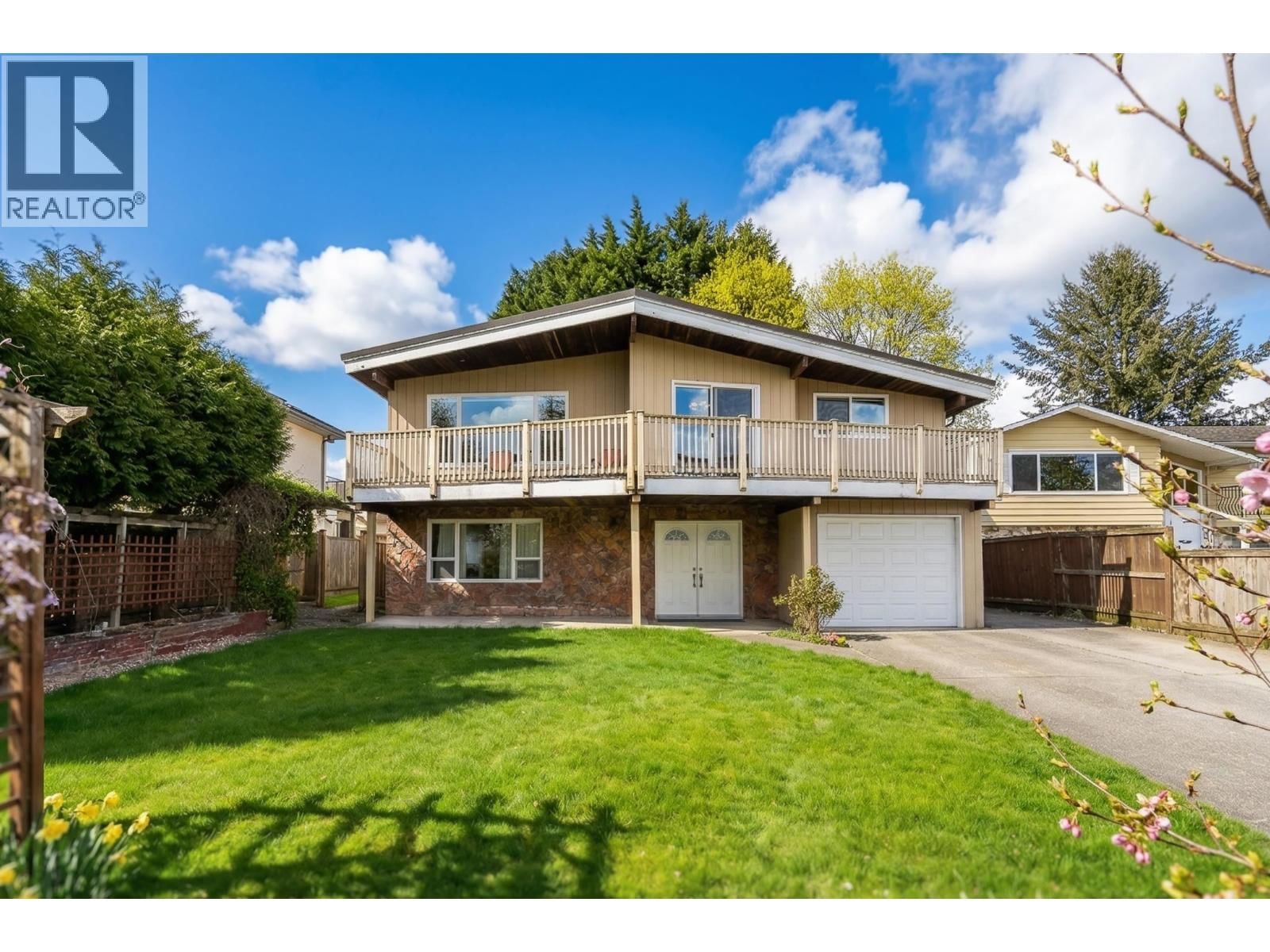 4831 FOXGLOVE Crescent, Richmond, British Columbia V7C 2K4