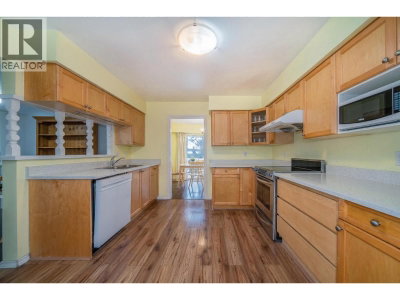 4831 FOXGLOVE Crescent | Richmond British Columbia | Slide Image Eleven