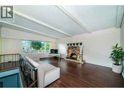4831 FOXGLOVE Crescent | Richmond British Columbia | Slide Image Five