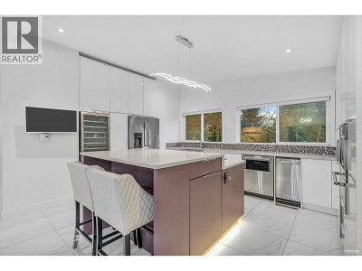 475 NEWLANDS Road | West Vancouver British Columbia | Slide Image Twelve