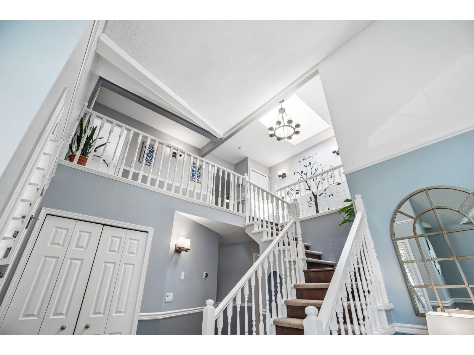 8536 142A STREET Image 16