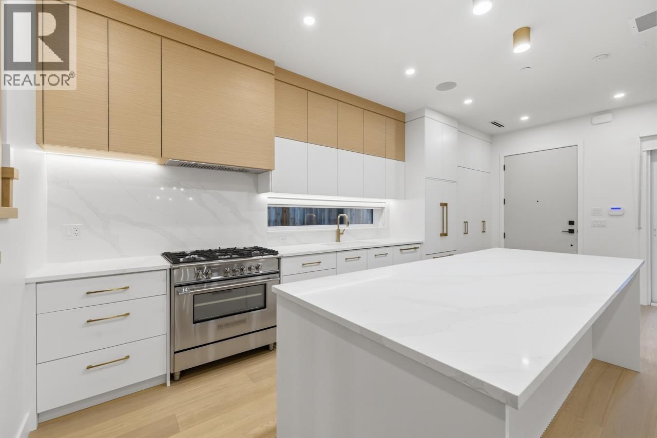 1 - 810 22ND AVENUE Image 16