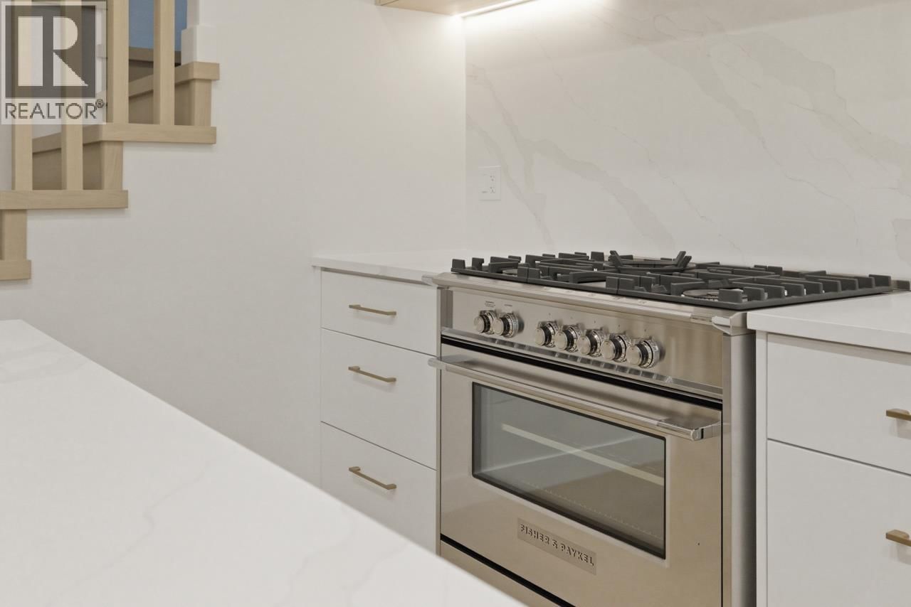 1 - 810 22ND AVENUE Image 17