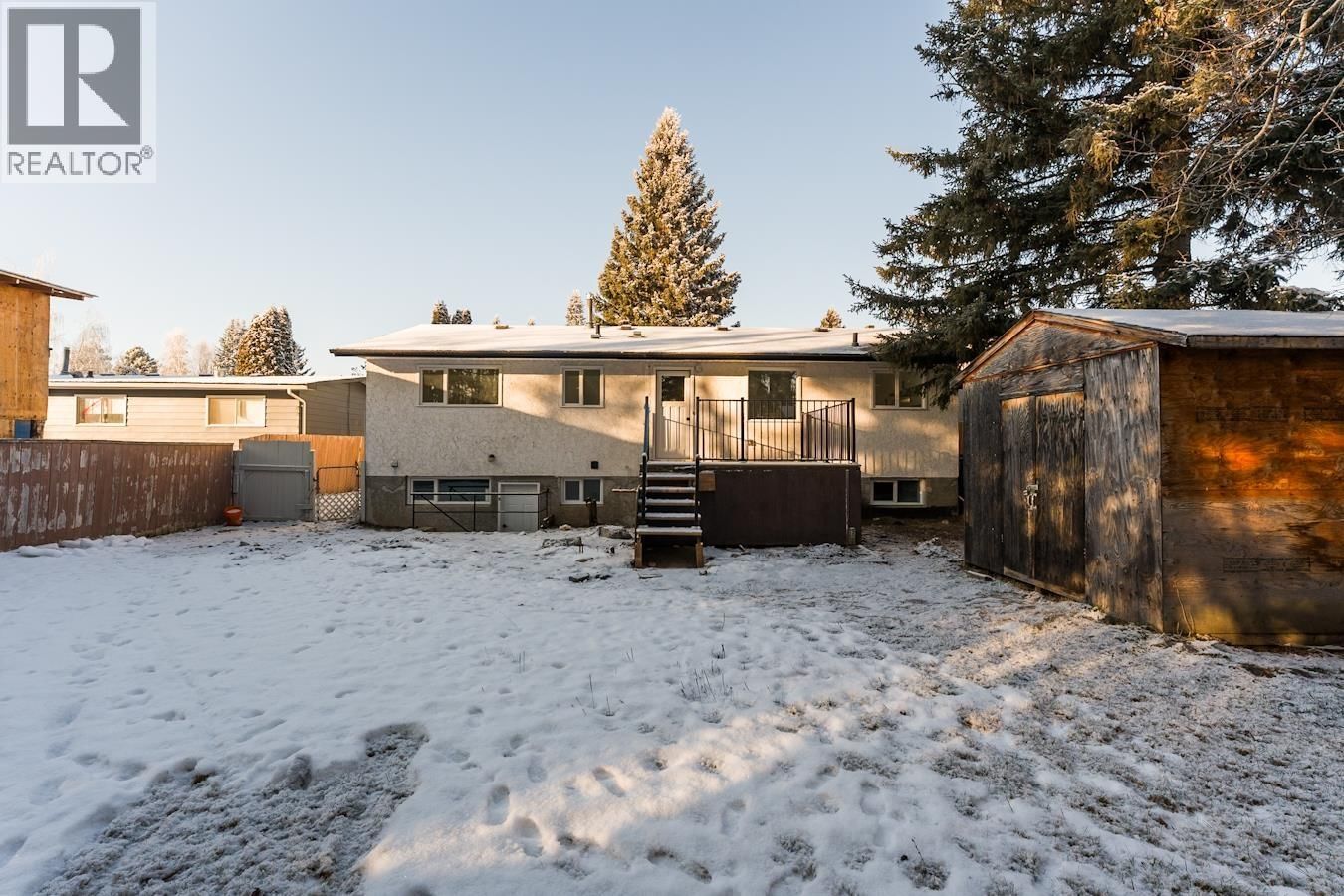7790 QUEENS CRESCENT Image 37