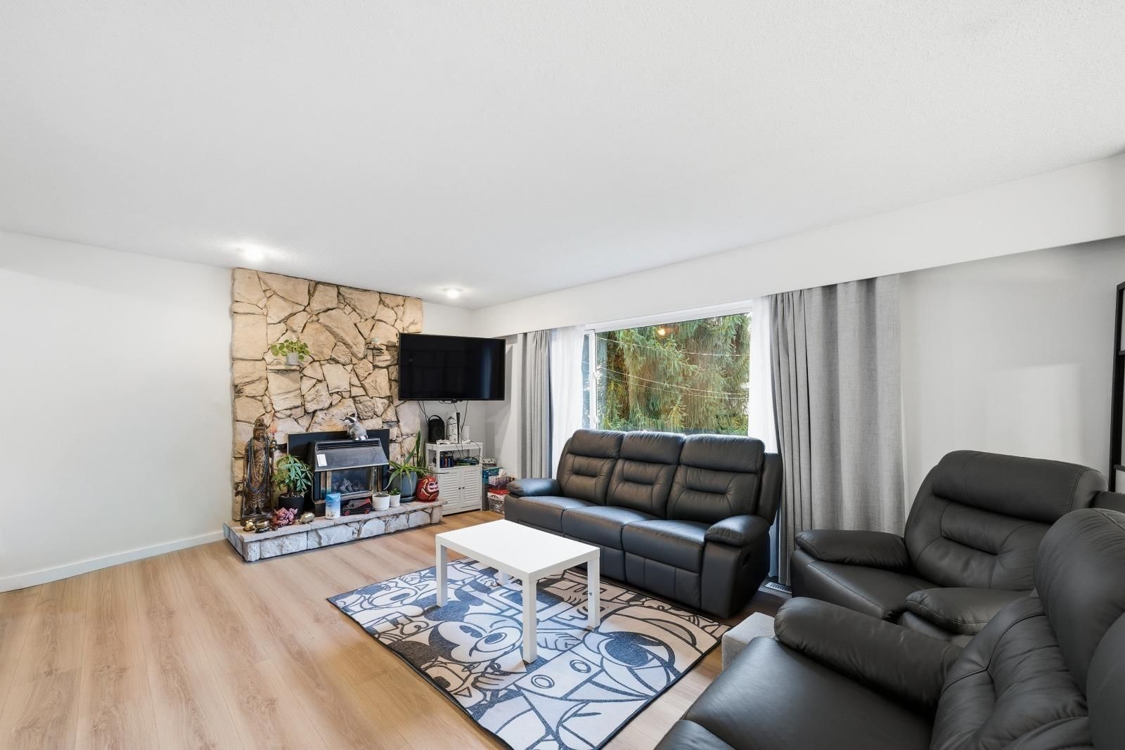 20037 37A AVENUE Image 5