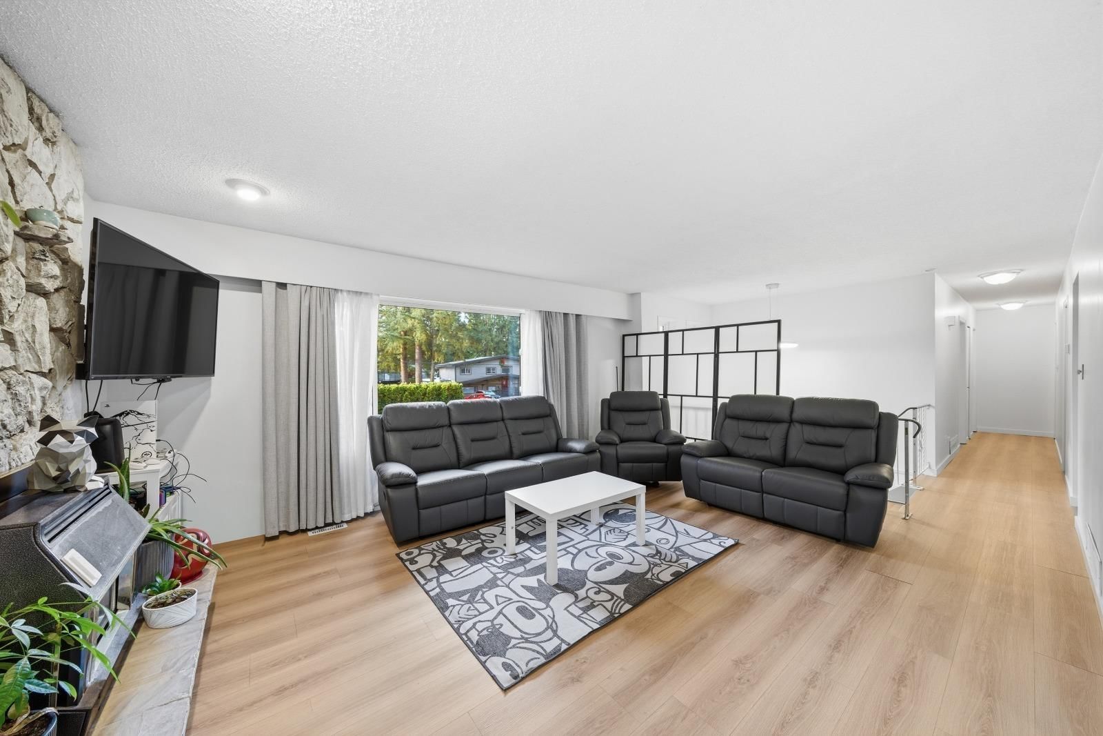 20037 37A AVENUE Image 6