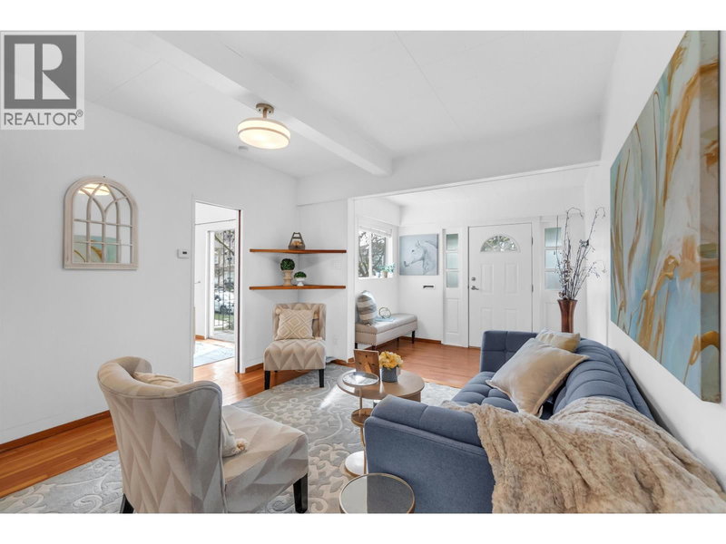 2223 8TH Avenue, Vancouver, V6B1A8 | Image 2