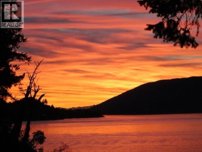 8255 PASCO Road | West Vancouver British Columbia | Slide Image Two
