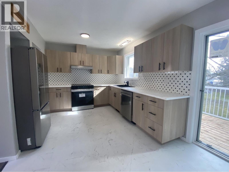 4615 TUCK Avenue, Terrace, V8G2G3 | Image 2