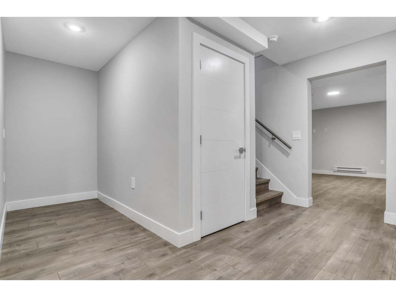 19685 74 AVENUE Image 32