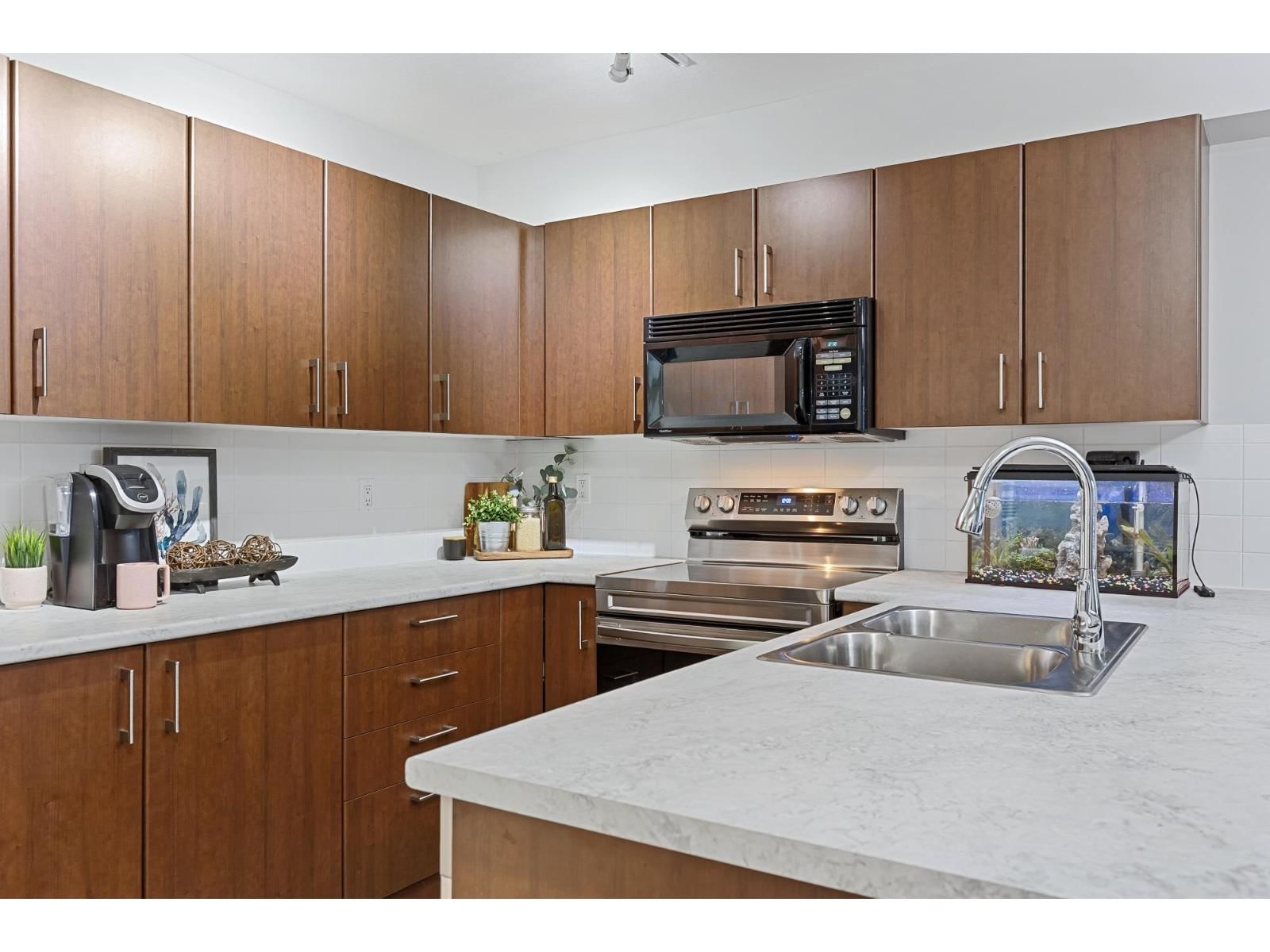 101 - 45555 YALE ROAD Image 10