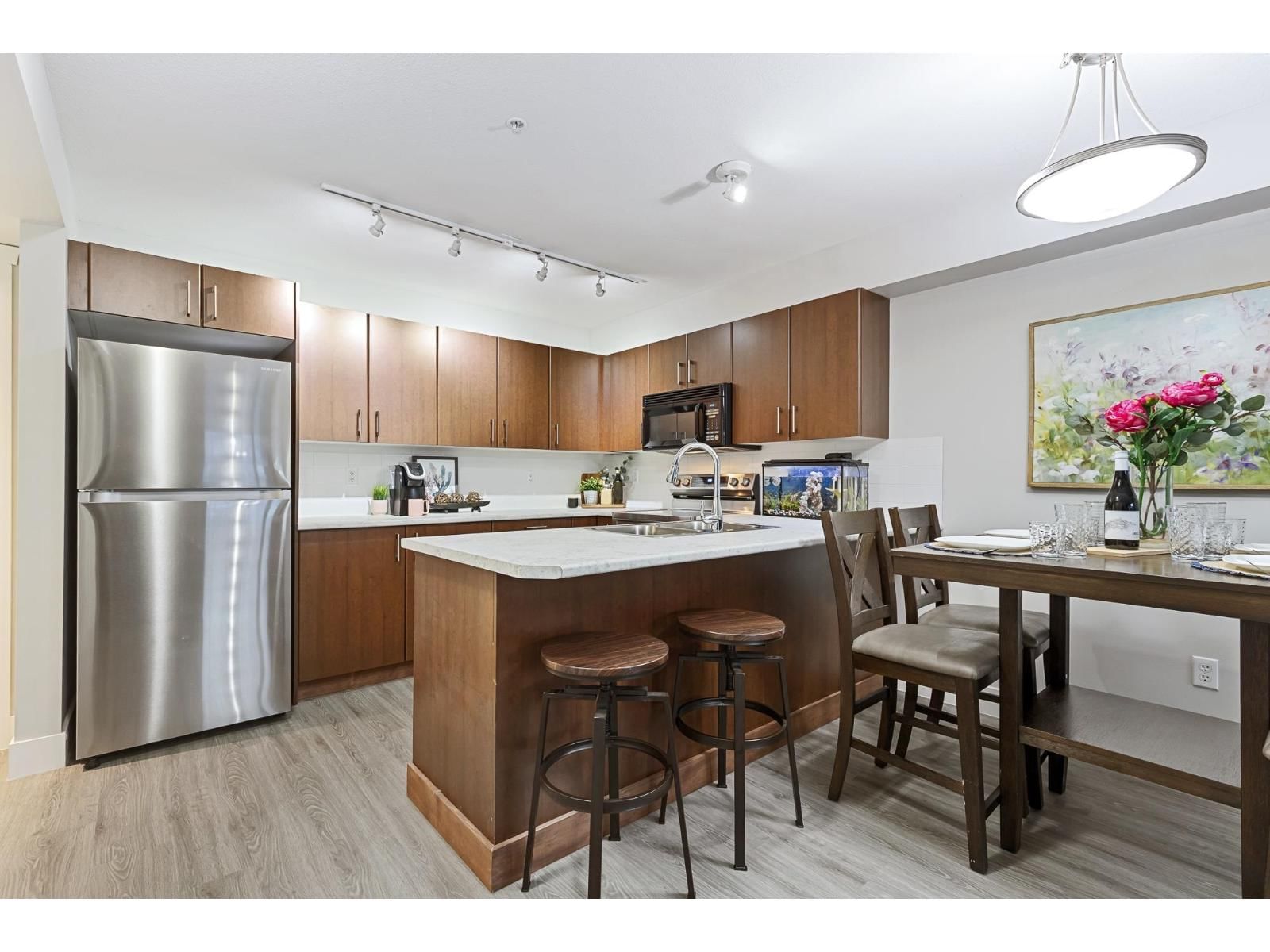 101 - 45555 YALE ROAD Image 2