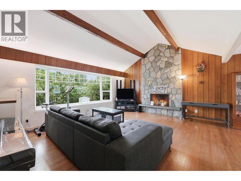 11936 WICKLOW Way, Maple Ridge, V2X3A9 | Image 2