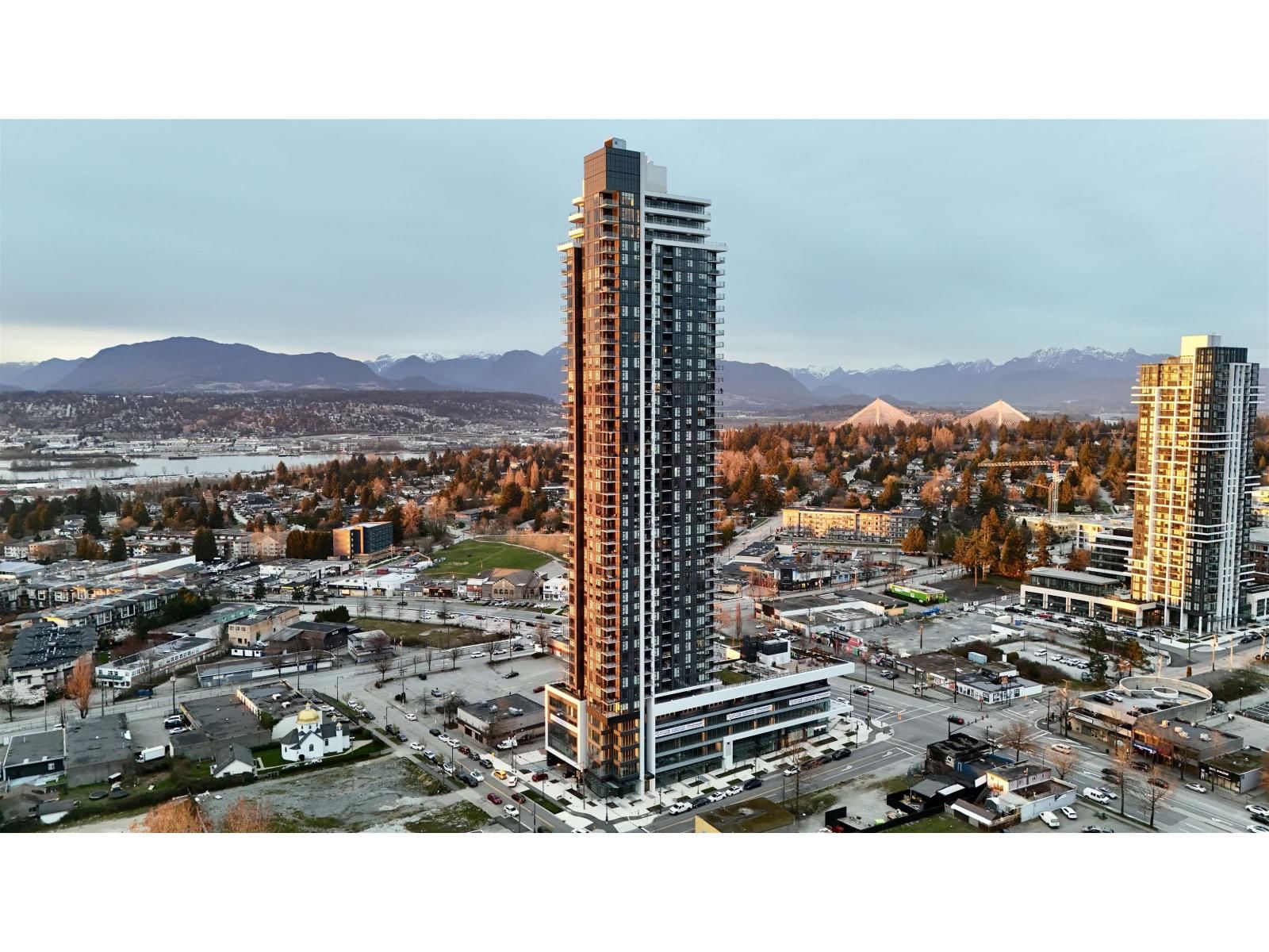 2405 - 10750 135A STREET Image 1