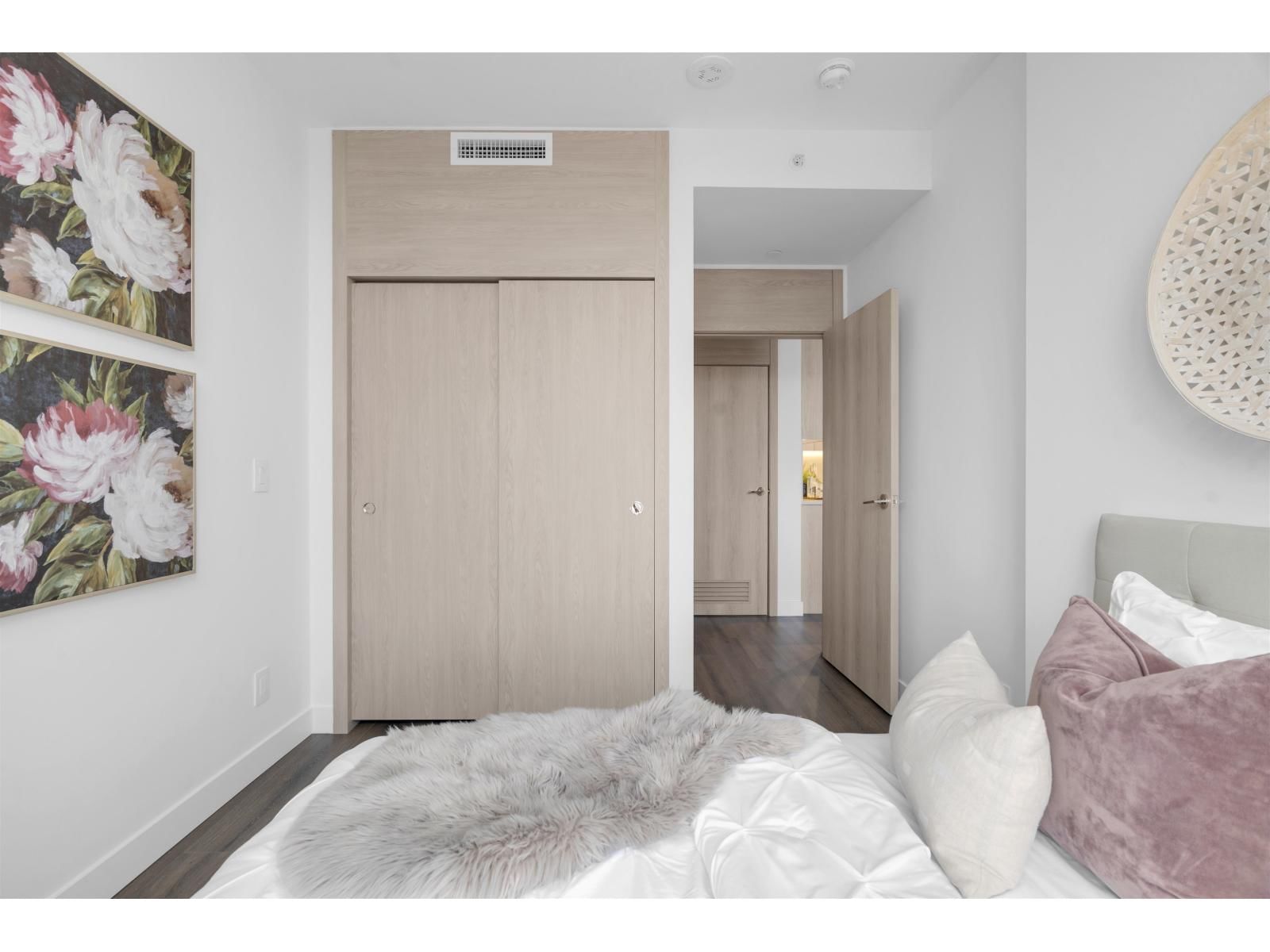 2405 - 10750 135A STREET Image 14